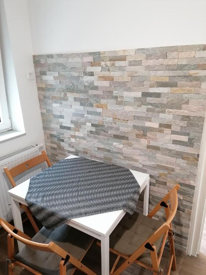 Alex Apartman Шопрон Екстер'єр фото